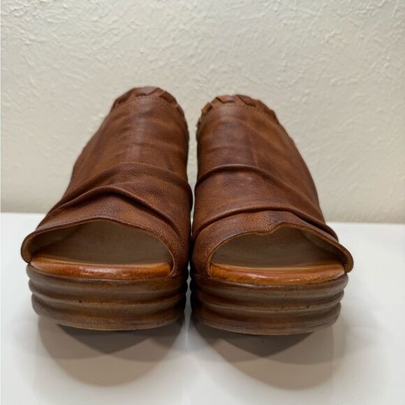 Miz Mooz Leather Slide Wedges Sandals Abbie Brandy, Size 38 (US 7.5) - Picture 2 of 8